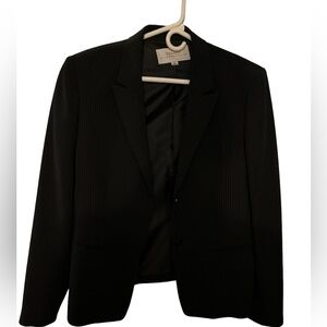 TAHARI Women's Suit Size 14 (top and bottom)
